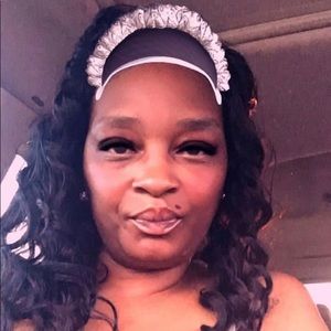 Meet your Posher, Juanita